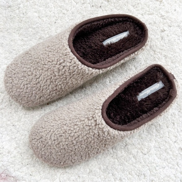 Eddie Bauer Other - Eddie Bauer Men's Casey Tan Brown Faux Sherpa Slip On Slippers Size XL (12-13)